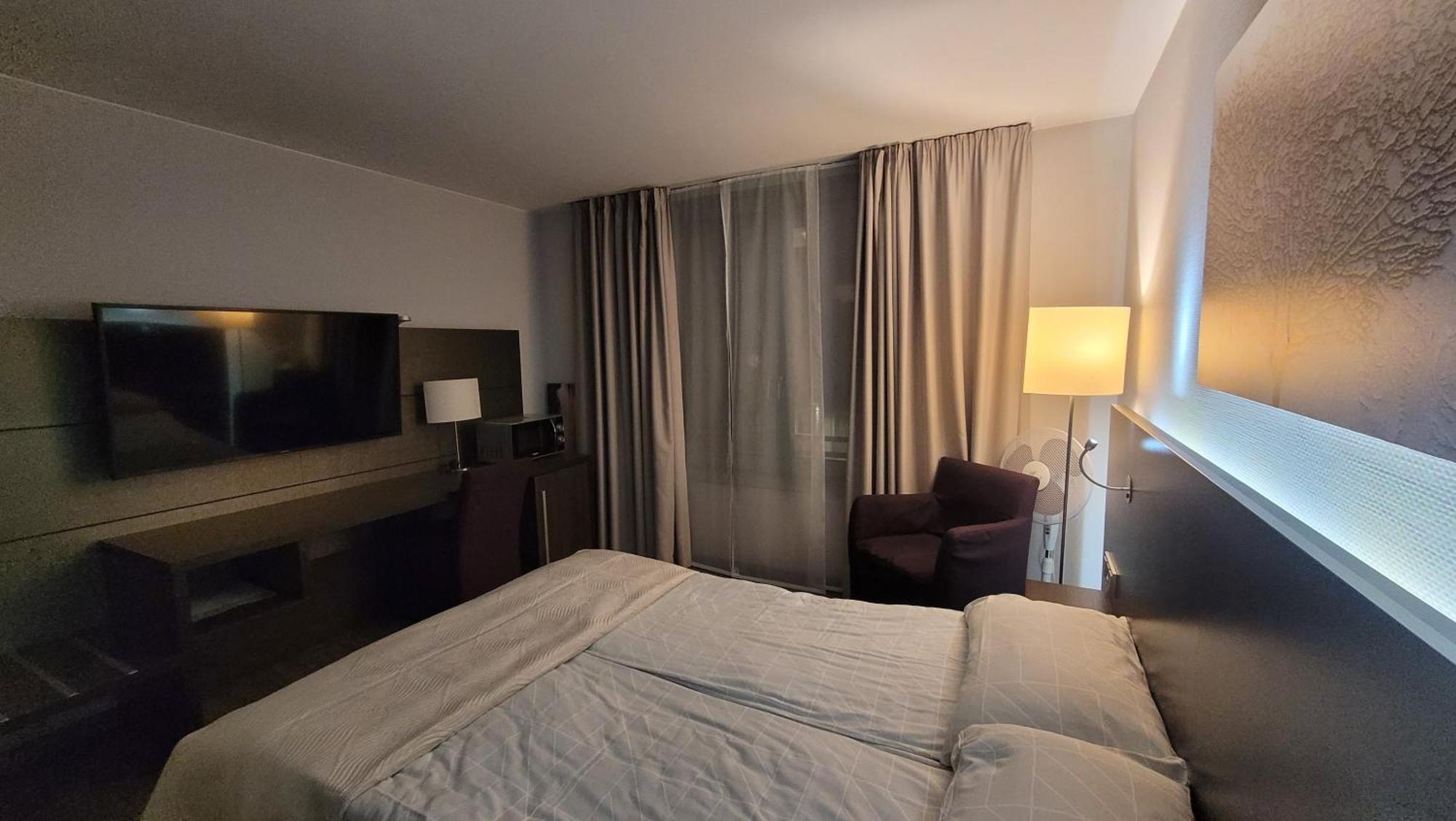 Nice Apartment In Modern Center Of Duesseldorf Екстериор снимка